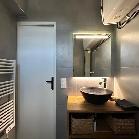 2 Pieces - Havre De Paix, Confort Moderne & Acces Rapide N12-rd30 Apartment
